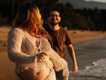 Ilhabela de Ensaio gestante na praia