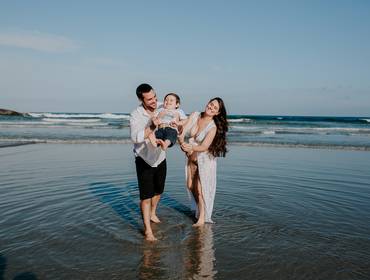 Gestante de Ensaio Gestante na Praia - Camila, Gustavo, Matheus e Rafael