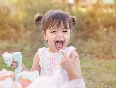 Smash the Cake de Make a Cupcake - Helena 2 anos