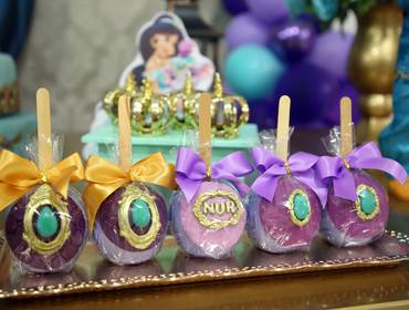 Aniversários de Nur Zahra 1 ano 