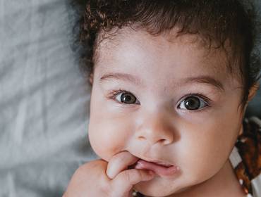 Acompanhamento de crescimento de 6 meses do Vicente