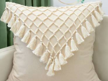 Macramé de Sem títuAlmofada em Macramé e Tecido
