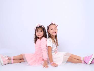 Tee de Gabriela e Fernanda -