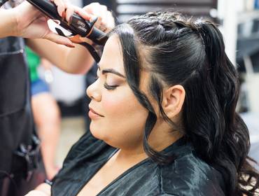 Casamento de Casamento Beatriz e Alex: Onde a Fé e o Amor se Encontram em São Vicente