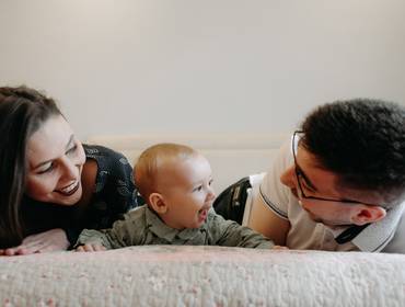 Aconchego - Olhares do Primeiro Ano de Kahoe, Fernanda e Edinho - Mini Sessão de Família - 2022