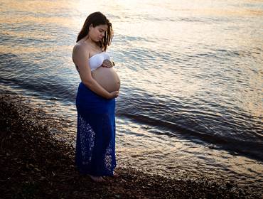 Aconchego - Olhares sobre A Gestação de May + Ronaldo = Benjamim