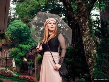 Ensaio de Karina Pires - Ensaio fotográfico no Jardim do Amor em Gramado