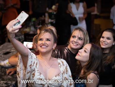 BARES E CASAS NOTURNAS de  Show com Zé Lopes e Diego e Banda