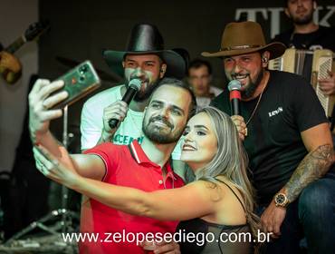 BARES E CASAS NOTURNAS de Show com Zé Lopes e Diego no Boteco Tukas Véspera de Feriado