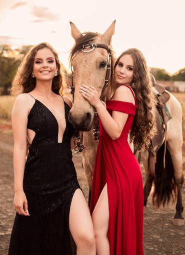 15 anos de 15 anos Maria Clara e Maria Eduarda 18 anos