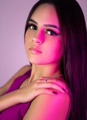 Business de Ensaio Business - Flora Freitas