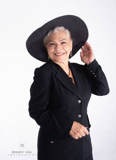 Book Pessoal e Artístico de Atriz Abê Marino 2º