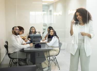 Corporativo de MM consultoria - Ensaio Corporativo