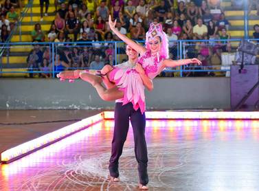 Espetáculos  de Patinação Artística Sertãozinho SP 