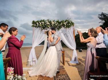 casamento de Casamento na praia - Caroline e Fábio