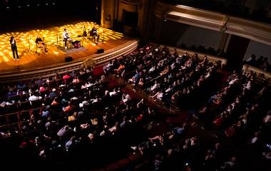 A Experiência de Fotografar o Show de Pedro Mariano no Teatro Dom Pedro, em Ribeirão Preto