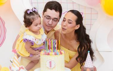 “Como organizar o primeiro aniversário do seu filho: dicas práticas de uma mãe e fotógrafa”
