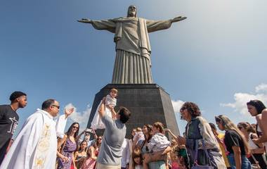 Como batizar seu filho no Cristo Redentor