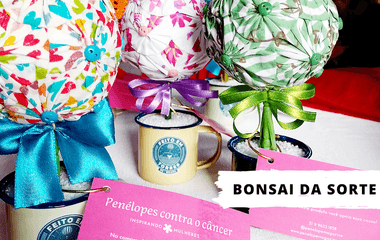O Bonsai da Sorte é uma florzinha artesanal feita de fuxicos!
