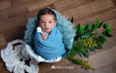 Newborn, meu bebê não dorme e agora?