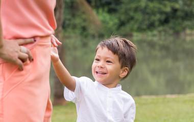 Pequenas mentiras de crianças...Como incentivar a verdade? Veja agora.
