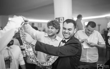 Tradição de Casamento | Cortar a gravata do noivo