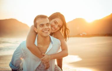As melhores praias do Rio para um ensaio pré-casamento