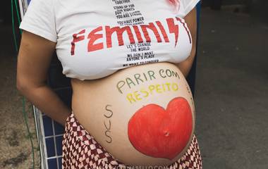 Mulheres na luta por um SUS de qualidade. Parir com respeito é nosso direito!