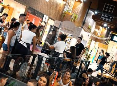 Videos de Noche de las Peatonales - Galería Paseo Peatonal