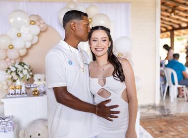 CHÁ DE REVELAÇÃO  de   MAITÊ OU HEITOR 