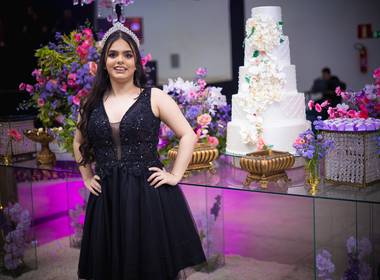 DEBUTANTE de XV THALIA 