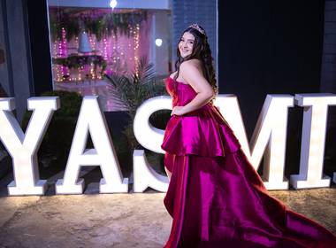 DEBUTANTE de XV YASMIN 