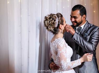 Casamentos de Angela e Charles