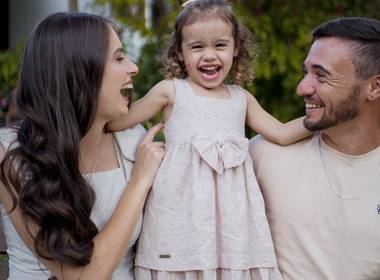 CASAMENTO  de Ensaio de família - Larissa, Leandro e Lara e espera de Liz