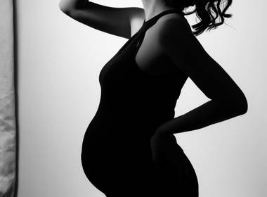 Retrato gestante de Camila Carvalho e família 