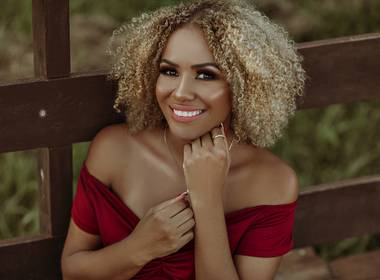 RETRATO FEMININO de Retrato Feminino | Estela Carvalho | Indaiatuba-SP 