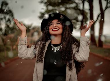 RETRATO FEMININO de Retrato Feminino | Isah Aguiar | Rafard-Sp