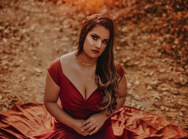 RETRATO FEMININO de Retrato Feminino | TALITHA DOMENEGHETI | Estrada Porto Feliz-Sp