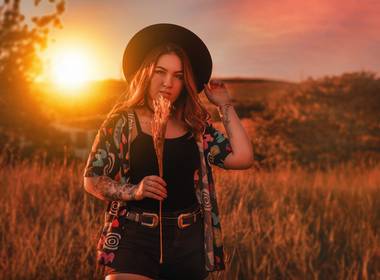 RETRATO FEMININO de Retrato Feminino | Rafaela Maschietto | Mombuca-Sp