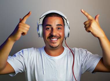 RETRATO CORPORATIVO de Ensaio Corporativo | DJ  Betinho Nonsense |