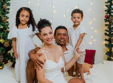 Ensaio Natal de 🎄 Ensaio de Natal Daiane e Sidney – Um Amor Iluminado pela Magia do Natal