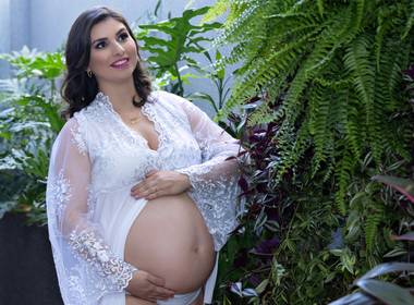 Gestante de A doce espera por Helena e Vicente