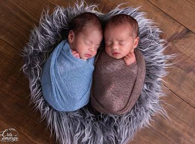 Newborn de Newborn Isaac e Samuel 