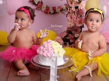 Smash the cake  de Smash the Cake  Flores  Gêmeas 