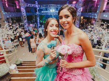 15 anos de Fotografia de Aniversário Debutante Buffet Pot Pourri Eventos | Vila Santana | Campinas SP | Rebeca + Carol 15 anos