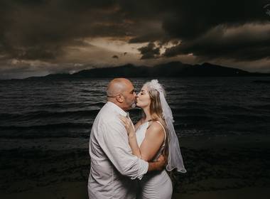 Pré Wedding de Ensaio de Casal Praia Ilhabela SP | Pamella + Josias