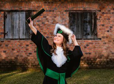 FORMATURAS de Bruna Tiemi | Ensaio - Medicina