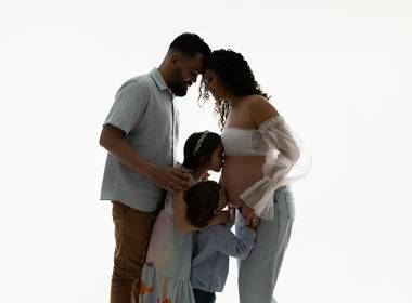 Ensaio Gestante de Ensaio Gestante em Estúdio em Ipatinga | Natália e Heulher à espera de Máximus