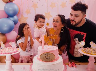 Aniversário de Aniversário da Ísis