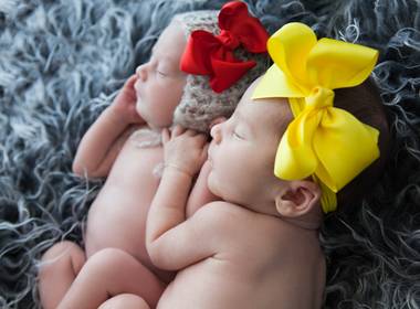 Newborn de Helena e Lívia - Recém Nascidas